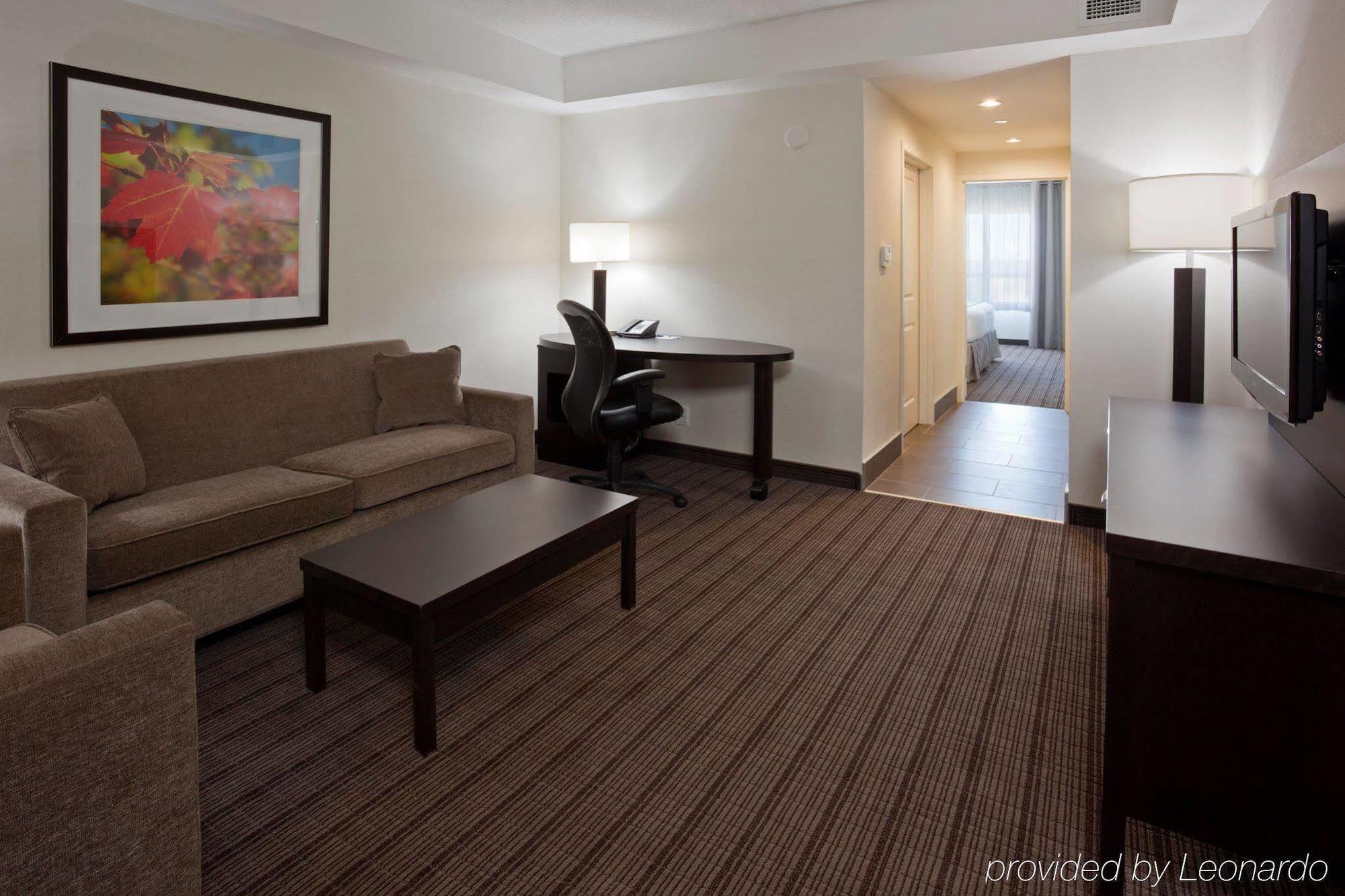 Holiday Inn Express & Suites New Liskeard Habitación foto